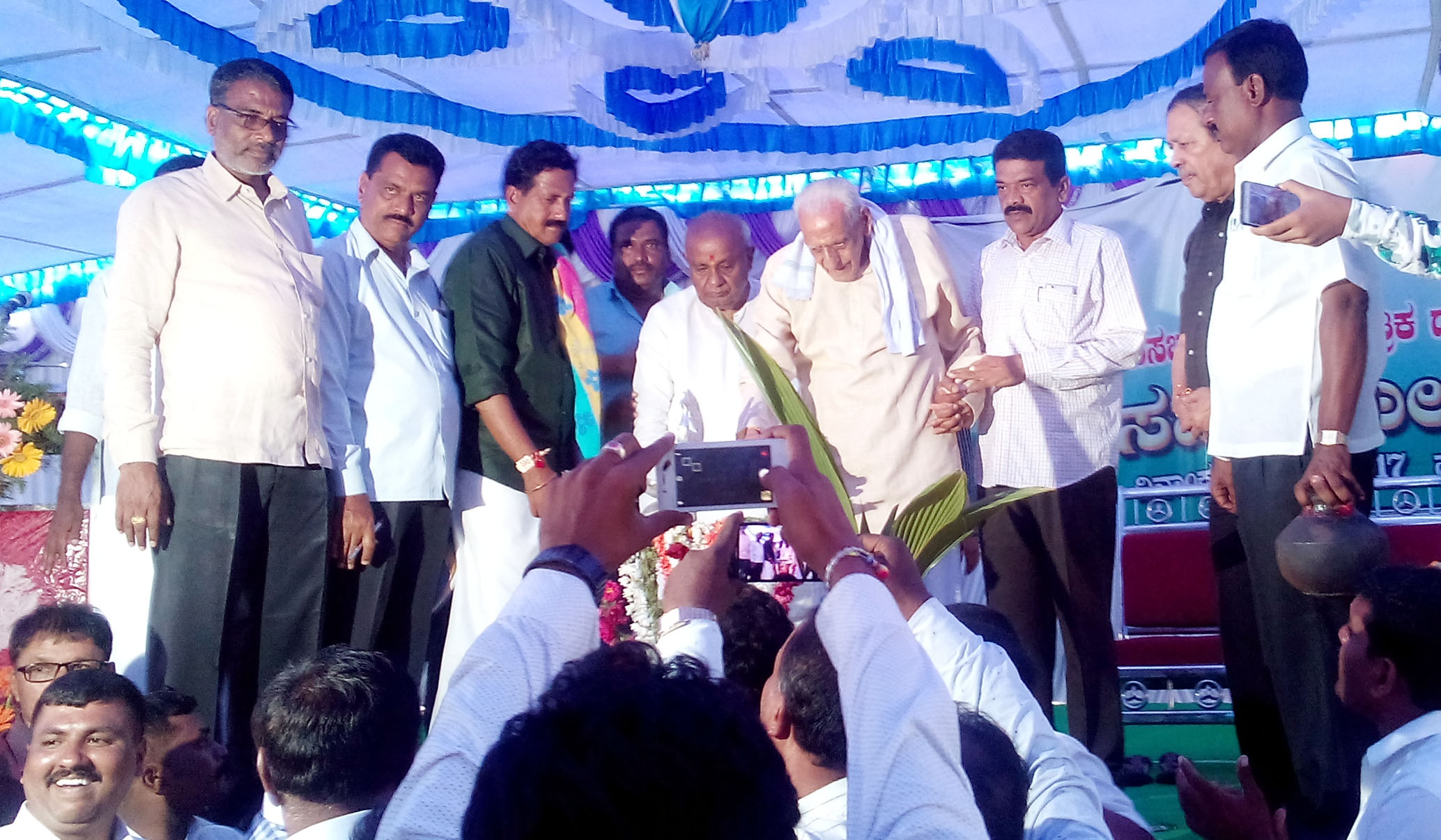 ಕೆರೆಗಳಿಗೆ ನೀರು ತುಂಬಿಸುವ ಅಂಶವನ್ನು ಜೆಡಿಎಸ್ ಚುನಾವಣಾ ಪ್ರಣಾಳಿಕೆಯಲ್ಲಿ ಸೇರಿಸಿಕೊಳ್ಳಲಿದೆ: ದೇವೇಗೌಡ